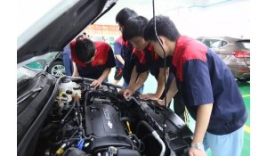 汽車(chē)鈑金與涂裝