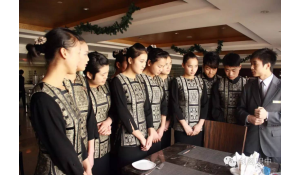 旅游服務(wù)與管理（含導(dǎo)游、高星級(jí)飯店運(yùn)營(yíng)與管理專業(yè)方向）