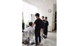 美容與形象設(shè)計(jì)