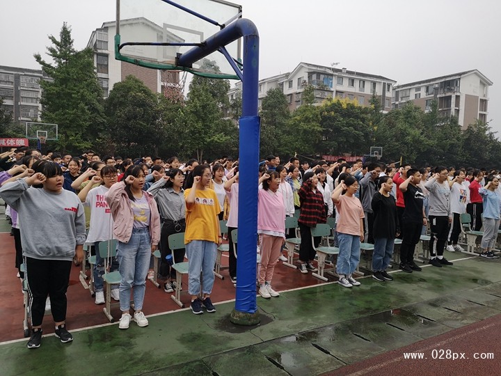 高一年級全體同學宣誓.jpg