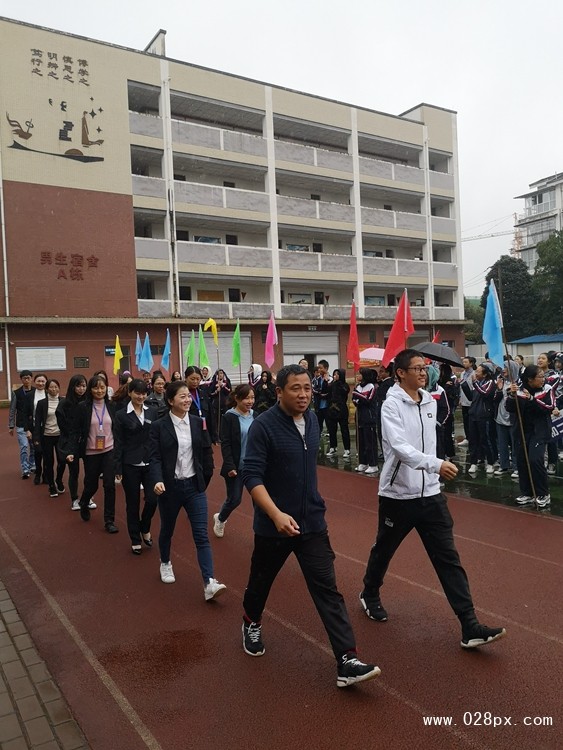 裁判員隊伍入場.jpg