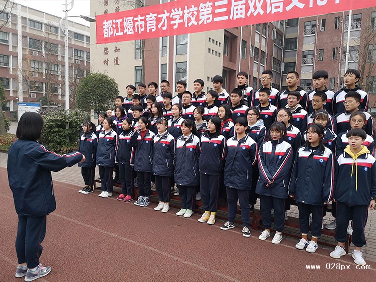 一等獎演講者李亦菲.jpg