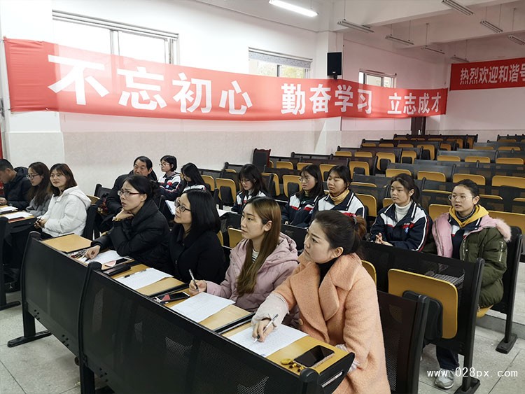 雙語導(dǎo)游比賽評委與參賽選手.jpg