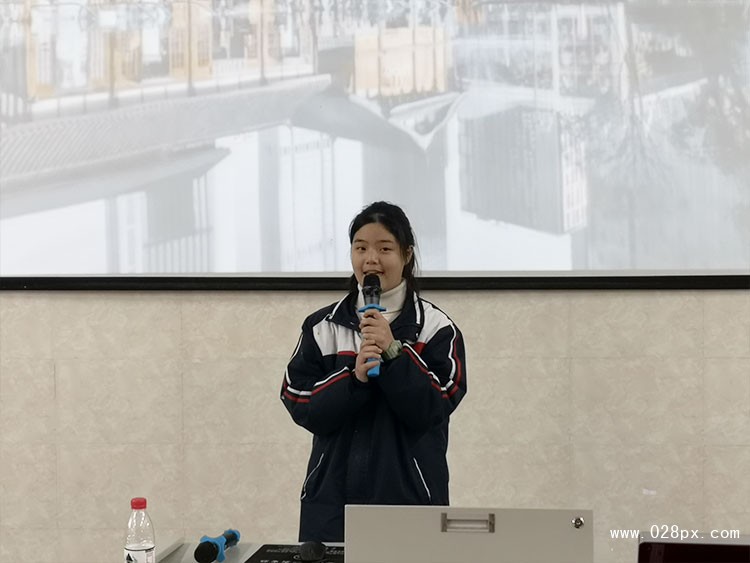 一等獎演講者陳尚鈺.jpg