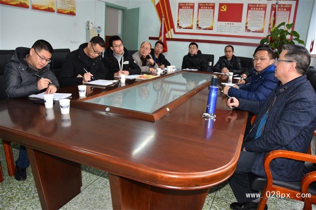 研究高考 注重本源 師生共贏——成都市教科院數(shù)學教研員段小龍指導高三數(shù)學教學