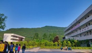 平昌縣金山中學(xué)