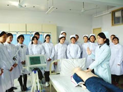 成都護理專業(yè)的學(xué)校學(xué)費多少