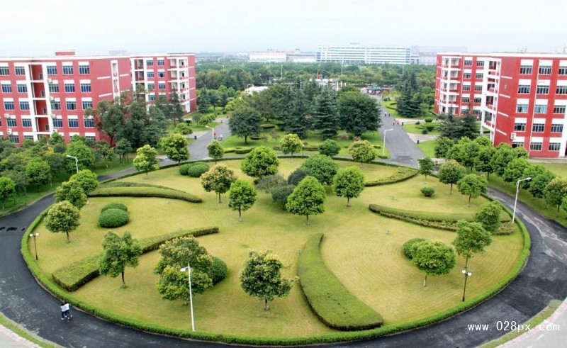 四川計算機學(xué)校