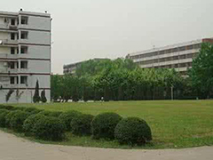 四川省工業(yè)貿(mào)易學(xué)校的費用