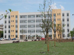 四川省廣漢市職業(yè)中專學校的費用是多少