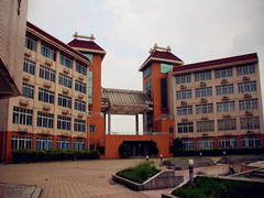 成都中醫(yī)藥大學(xué)附屬醫(yī)院針灸學(xué)校在哪里