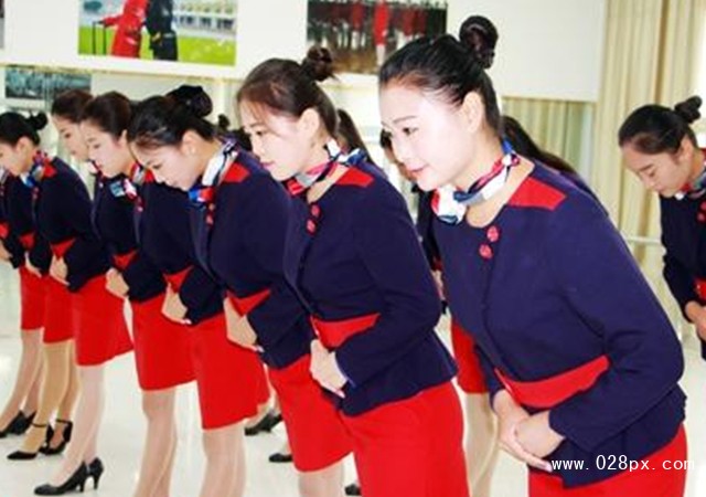 初中想當(dāng)空姐考什么學(xué)校