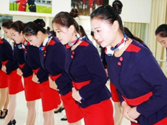 初中想當(dāng)空姐考什么學(xué)校