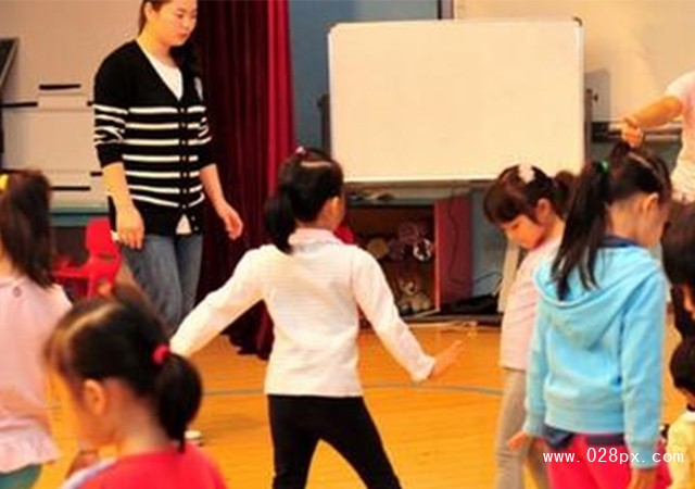 成都幼師職業(yè)學(xué)院學(xué)費(fèi)