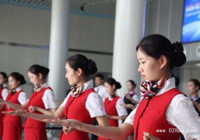 成都空姐學校學費多少
