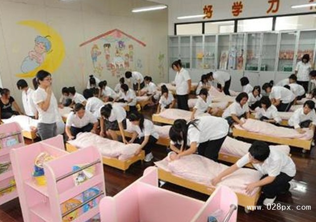 成都什么學校學幼師好