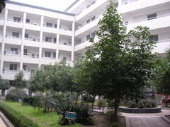 四川省實(shí)用中等專業(yè)學(xué)校貴不貴