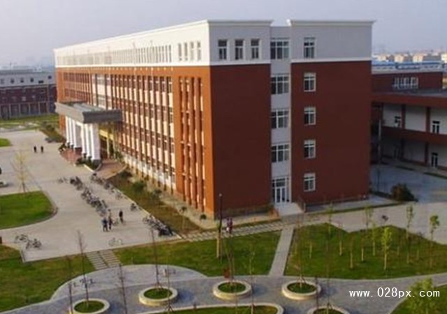 四川成都航空職業(yè)學(xué)校地址