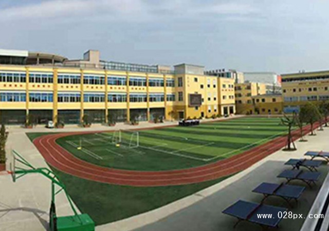 成都新運職業(yè)學(xué)校學(xué)費