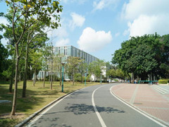 成都航空旅游職業(yè)學(xué)校收費(fèi)