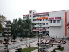 ?四川省郫縣友愛職業(yè)技術(shù)學(xué)校學(xué)費(fèi)多少