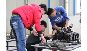 汽車運(yùn)用與維修技術(shù)