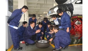 汽車運(yùn)用與維修