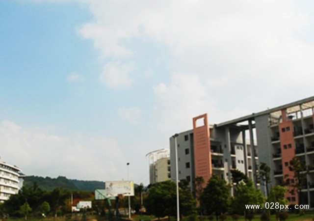 銅仁工業(yè)學校收費情況