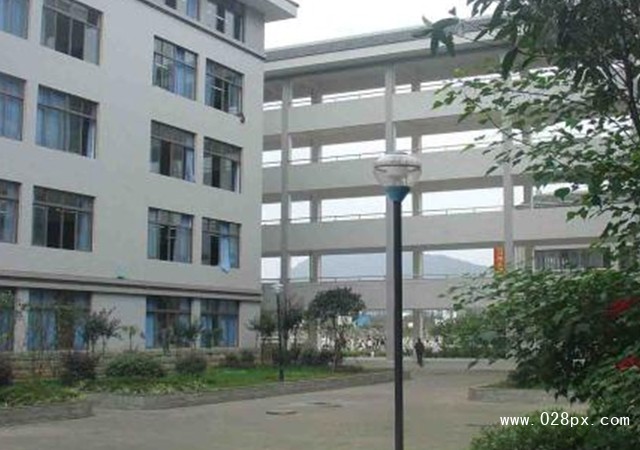 四川雅安航空工業(yè)聯(lián)合技工學(xué)校報名條件