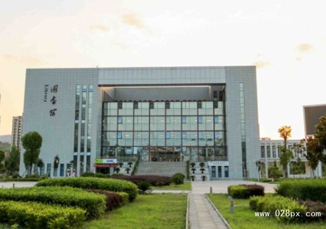 四川信息職業(yè)技術(shù)學(xué)院收費(fèi)情況