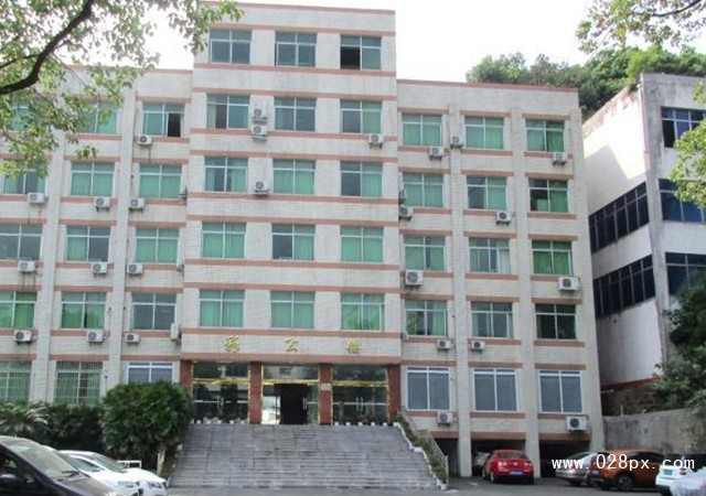 四川省食品藥品學(xué)校學(xué)費(fèi)多少