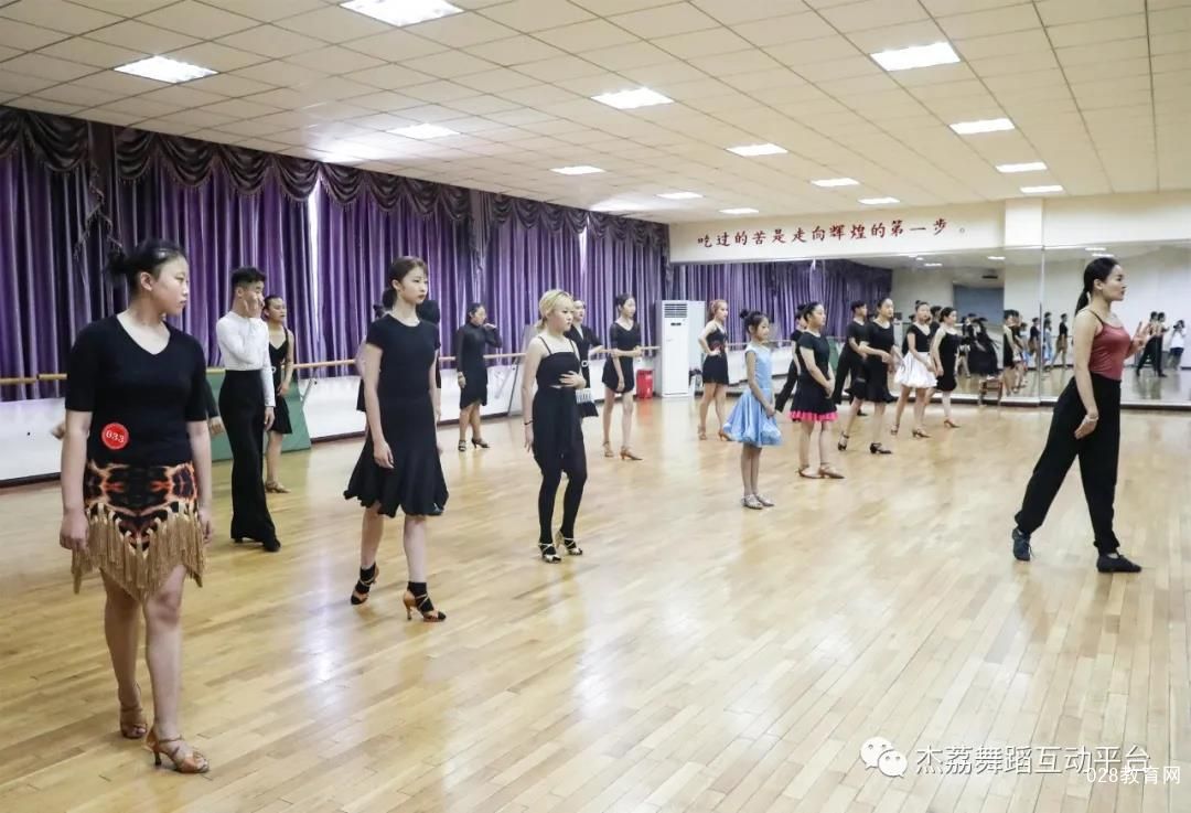 鄭州科技學院國標舞系招生考試 (1).jpg
