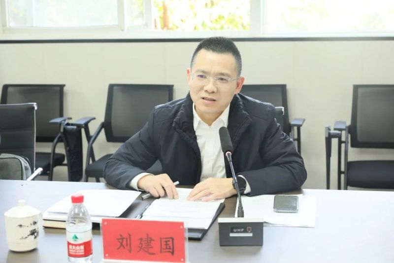 省教廳學生工作處副處長劉建國