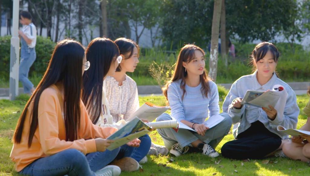 中國(guó)教育報(bào)報(bào)道：勇立潮頭擔(dān)大任 砥礪深耕守初心