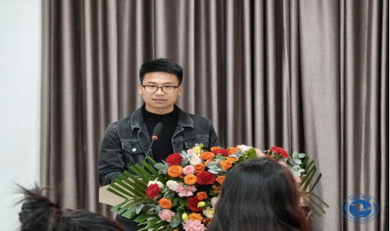 張廷發(fā)言